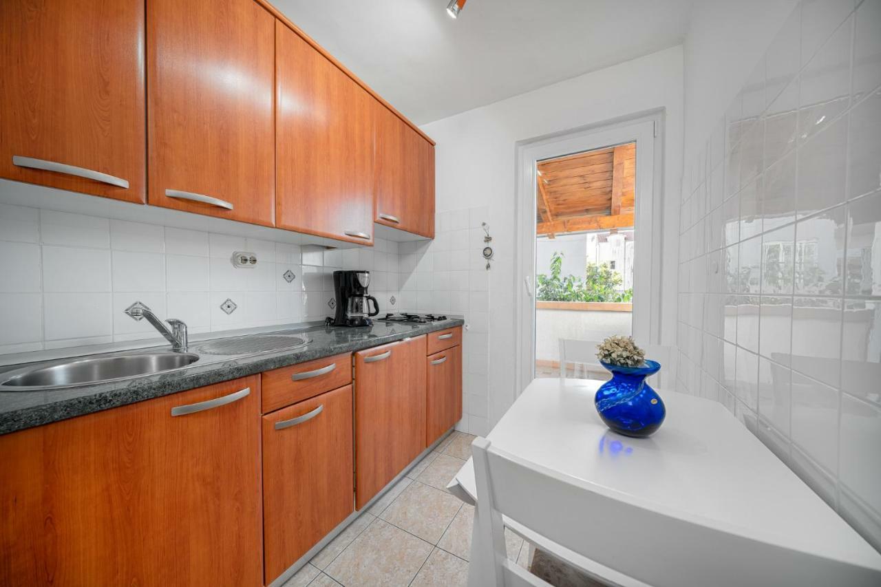 Apartmani Pataca Vodice Exterior photo