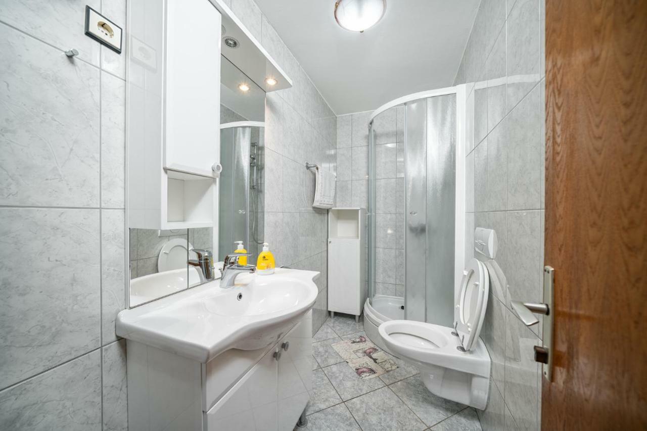 Apartmani Pataca Vodice Exterior photo
